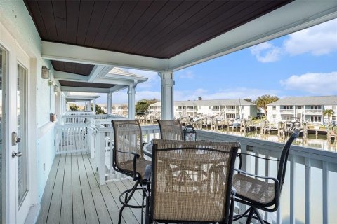 Condo in Saint Petersburg, Florida, 2 bedrooms  № 2369143