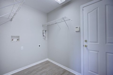 House in Lakeland, Florida 4 bedrooms, 268.02 sq.m. № 2196328 - photo 21