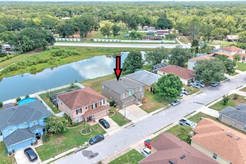 House in Lakeland, Florida 4 bedrooms, 268.02 sq.m. № 2196328 - photo 3