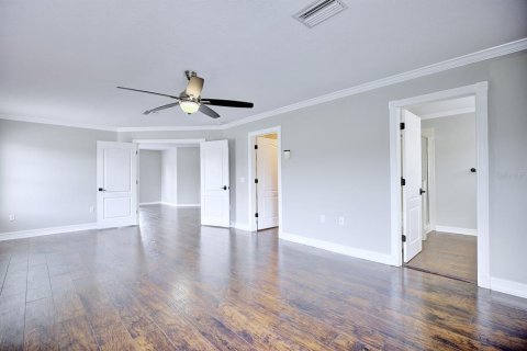 House in Lakeland, Florida 4 bedrooms, 268.02 sq.m. № 2196328 - photo 24