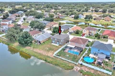 House in Lakeland, Florida 4 bedrooms, 268.02 sq.m. № 2196328 - photo 8