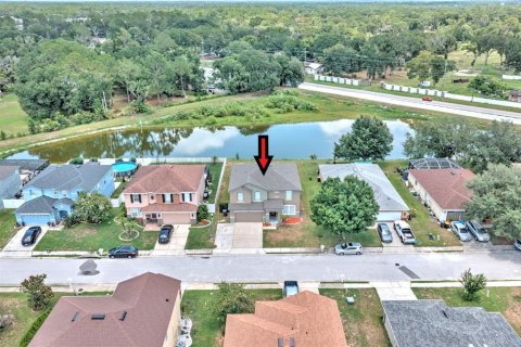 House in Lakeland, Florida 4 bedrooms, 268.02 sq.m. № 2196328 - photo 4
