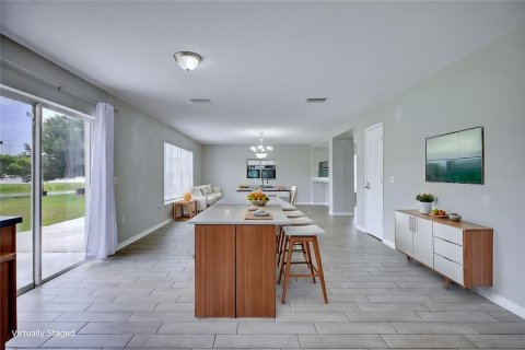 House in Lakeland, Florida 4 bedrooms, 268.02 sq.m. № 2196328 - photo 16