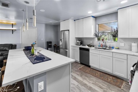 Casa en venta en Keystone Heights, Florida, 3 dormitorios, 125.7 m2 № 1911841 - foto 11