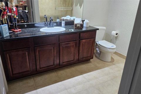 Condominio en alquiler en Davenport, Florida, 2 dormitorios, 105.35 m2 № 1651579 - foto 14