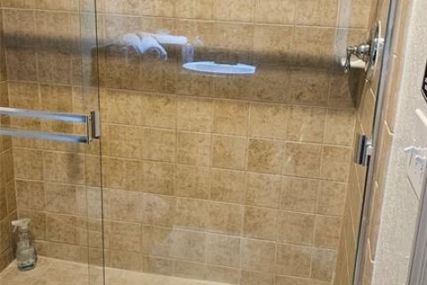 Condominio en alquiler en Davenport, Florida, 2 dormitorios, 105.35 m2 № 1651579 - foto 16