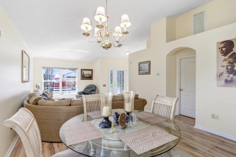 Casa en venta en Wesley Chapel, Florida, 4 dormitorios, 181.72 m2 № 1818826 - foto 10