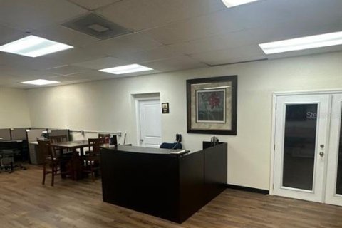 Immobilier commercial à vendre à Tampa, Floride: 273.41 m2 № 2103282 - photo 8