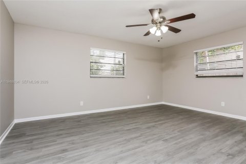 Снять в аренду виллу или дом в Лодерхилл, Флорида 2 спальни, 120.77м2, № 2004674 - фото 15