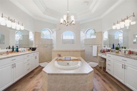 House in Spring Hill, Florida 4 bedrooms, 295.71 sq.m. № 2211763 - photo 21