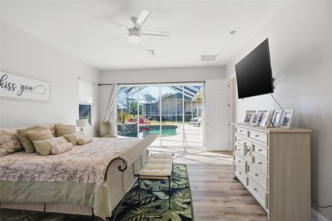 House in Spring Hill, Florida 4 bedrooms, 295.71 sq.m. № 2211763 - photo 25