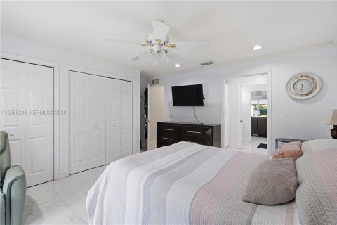 House in Lutz, Florida 5 bedrooms, 408.86 sq.m. № 2177589 - photo 21