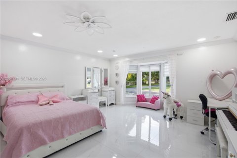 House in Lutz, Florida 5 bedrooms, 408.86 sq.m. № 2177589 - photo 24