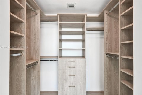 Copropriété à vendre à Miami, Floride: 2 chambres, 112.23 m2 № 2005355 - photo 5