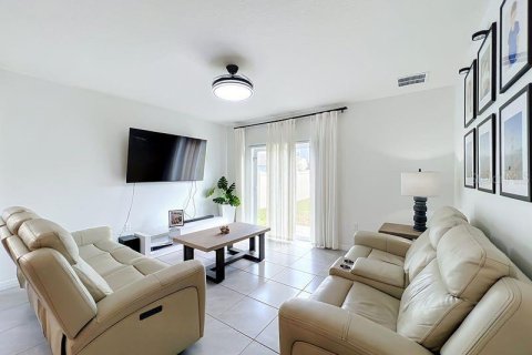 Villa ou maison à vendre à Davenport, Floride: 5 chambres, 234.3 m2 № 2284390 - photo 12