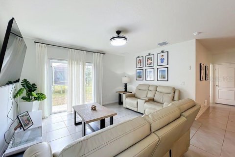 Villa ou maison à vendre à Davenport, Floride: 5 chambres, 234.3 m2 № 2284390 - photo 14