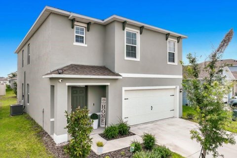House in Davenport, Florida 5 bedrooms, 234.3 sq.m. № 2284390
