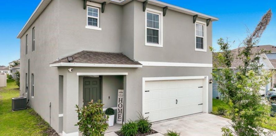 Villa ou maison à Davenport, Floride 5 chambres, 234.3 m2 № 2284390