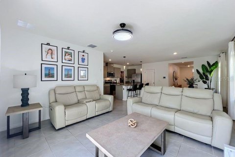 Villa ou maison à vendre à Davenport, Floride: 5 chambres, 234.3 m2 № 2284390 - photo 13