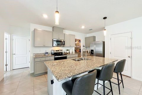 Villa ou maison à vendre à Davenport, Floride: 5 chambres, 234.3 m2 № 2284390 - photo 8