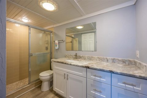 Condo in Cape Coral, Florida, 2 bedrooms  № 1717736 - photo 21