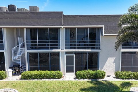 Condo in Cape Coral, Florida, 2 bedrooms  № 1717736 - photo 29