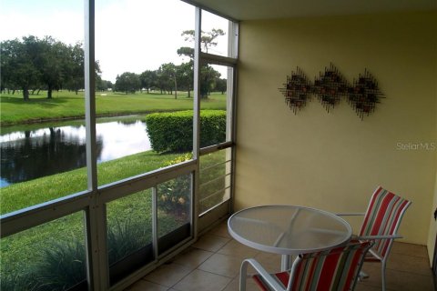 Condominio en alquiler en Sarasota, Florida, 3 dormitorios, 134.15 m2 № 229923 - foto 14