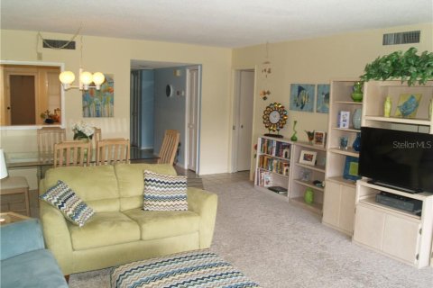 Condominio en alquiler en Sarasota, Florida, 3 dormitorios, 134.15 m2 № 229923 - foto 3