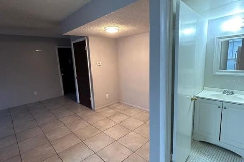 Condo in Longwood, Florida, 1 bedroom  № 1908099 - photo 14