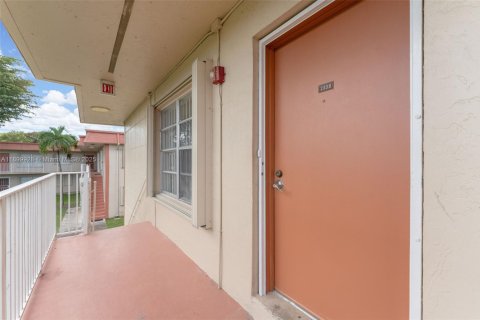 Apartment in Miami, Florida 3 bedrooms, 88.44 sq.m. № 1952621 - photo 18