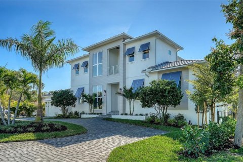 House in Sarasota, Florida 5 bedrooms, 383.87 sq.m. № 2152155