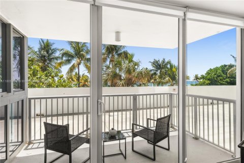 Condominio en venta en Miami Beach, Florida, 2 dormitorios, 152.82 m2 № 1864274 - foto 17