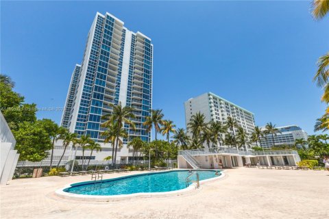 Condominio en venta en Miami Beach, Florida, 2 dormitorios, 152.82 m2 № 1864274 - foto 29