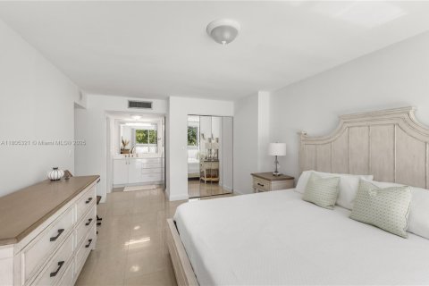 Condominio en venta en Miami Beach, Florida, 2 dormitorios, 152.82 m2 № 1864274 - foto 7