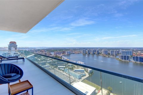 Condo in Sunny Isles Beach, Florida, 4 bedrooms  № 1867887 - photo 24