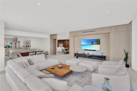 Condo in Sunny Isles Beach, Florida, 4 bedrooms  № 1867887 - photo 4