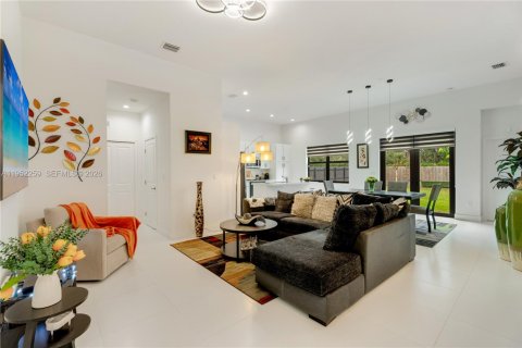 Купить виллу или дом в Майами, Флорида 4 спальни, 177.44м2, № 2006613 - фото 4