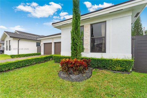 Купить виллу или дом в Майами, Флорида 4 спальни, 177.44м2, № 2006613 - фото 28