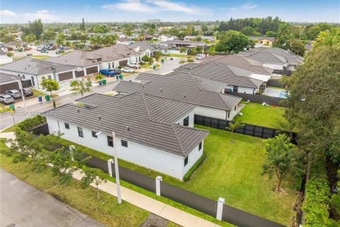 Купить виллу или дом в Майами, Флорида 4 спальни, 177.44м2, № 2006613 - фото 30