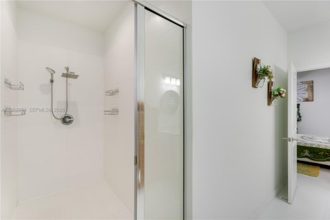 Купить виллу или дом в Майами, Флорида 4 спальни, 177.44м2, № 2006613 - фото 18