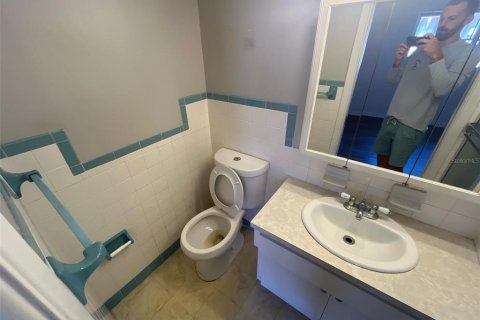 House in Port Richey, Florida 3 bedrooms, 117.61 sq.m. № 1856530 - photo 16