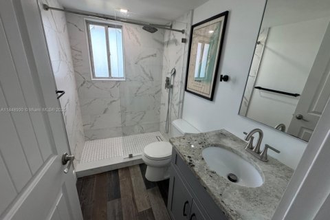 Condo in Miami, Florida, 2 bedrooms  № 1850721 - photo 10