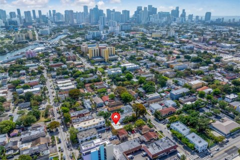 Commercial property in Miami, Florida 260.87 sq.m. № 1854892 - photo 19