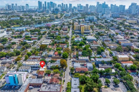 Commercial property in Miami, Florida 260.87 sq.m. № 1854892 - photo 18
