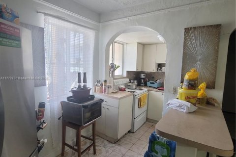 Commercial property in Miami, Florida 260.87 sq.m. № 1854892 - photo 14