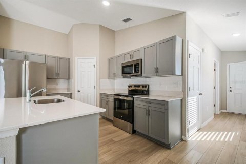 Villa ou maison à vendre à Haines City, Floride: 3 chambres, 150.04 m2 № 2142043 - photo 5