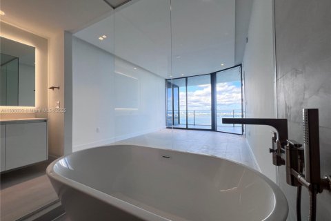 Снять в аренду кондоминиум в Майами, Флорида 4 спальни, 239.87м2, № 1949844 - фото 22