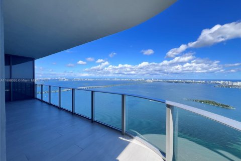 Снять в аренду кондоминиум в Майами, Флорида 4 спальни, 239.87м2, № 1949844 - фото 27