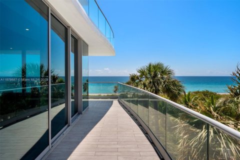 Condo in Surfside, Florida, 4 bedrooms  № 1922137 - photo 19