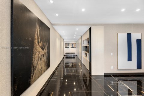 Condo in Surfside, Florida, 4 bedrooms  № 1922137 - photo 5